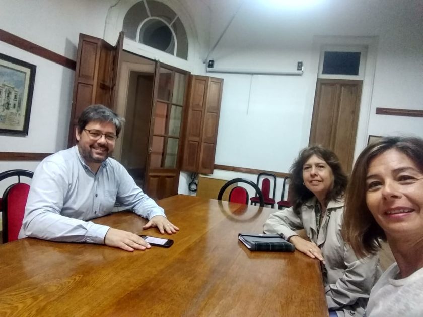 reunion_biblioteca.jpg